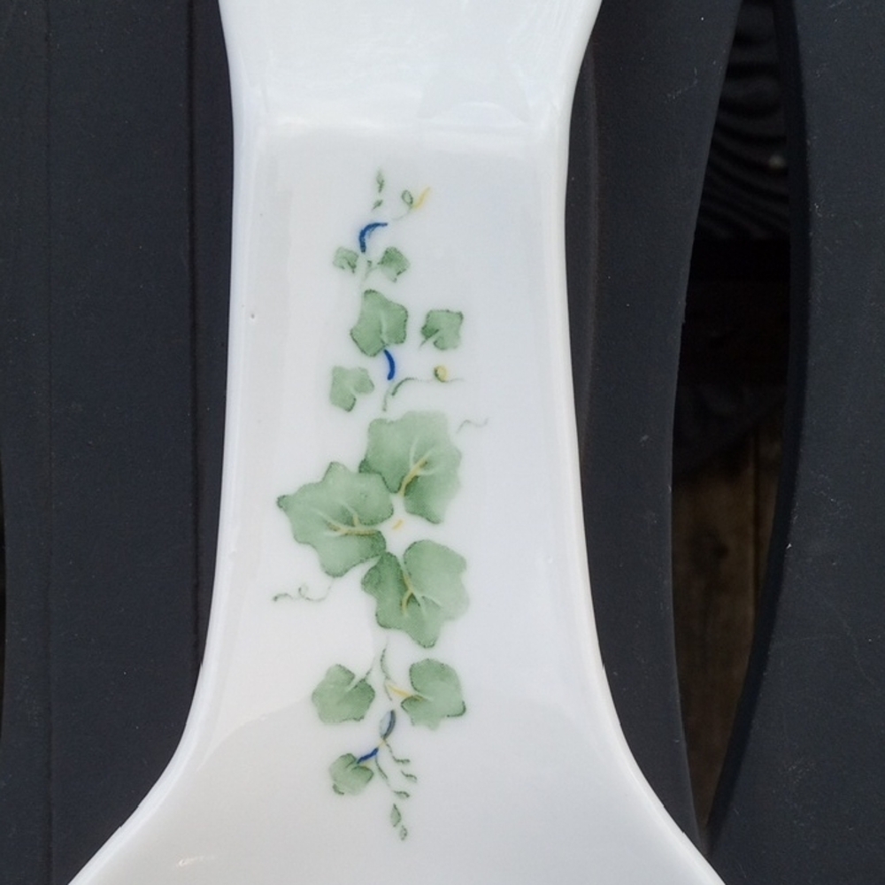 Corelle Callaway Ivy Spoon Rest - Picture 2 of 6